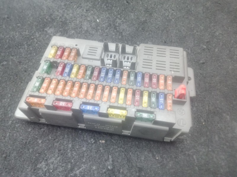 Recambio de caja reles / fusibles para mini mini (r50, r53) one referencia OEM IAM 518030739ES - 690662604  