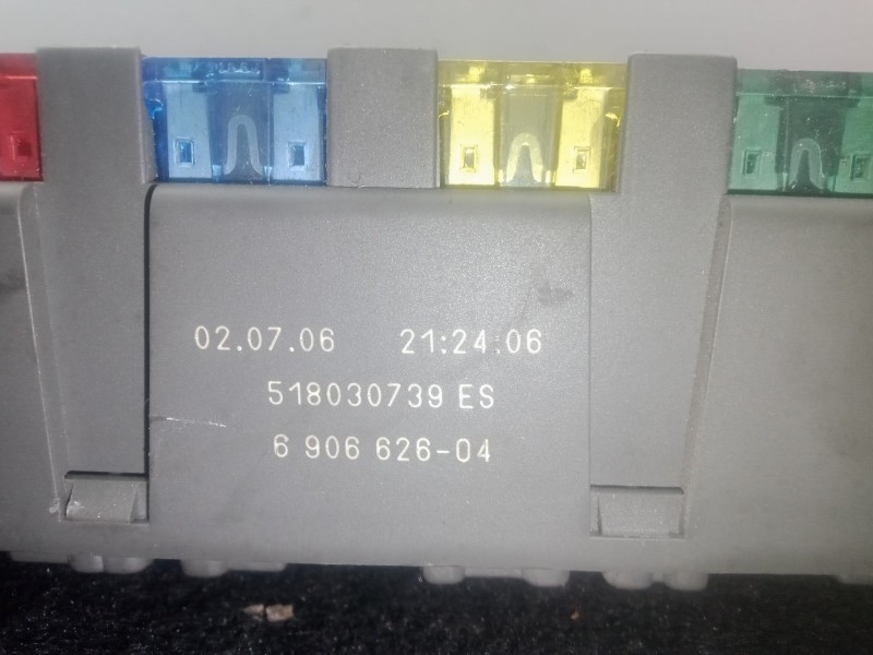 Recambio de caja reles / fusibles para mini mini (r50, r53) one referencia OEM IAM 518030739ES - 690662604  