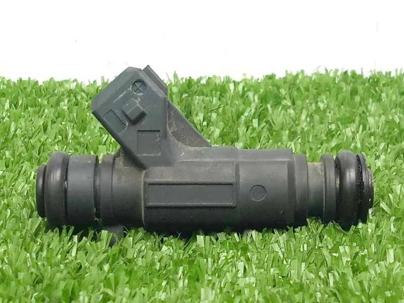 Recambio de inyector para fiat grande punto (199) 1.4 referencia OEM IAM 0280156268 2.PINES 