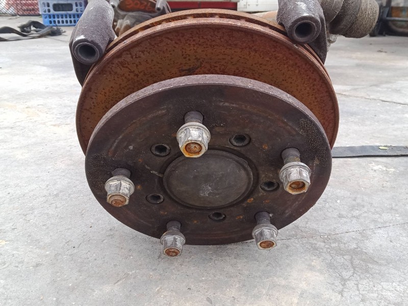 Recambio de puente delantero para nissan trade furgoneta 3.0 d referencia OEM IAM   