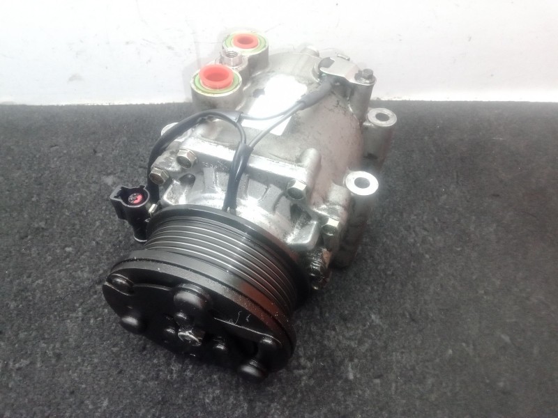Recambio de compresor aire acondicionado para ford mondeo iii (b5y) 1.8 16v referencia OEM IAM . VISTEON 