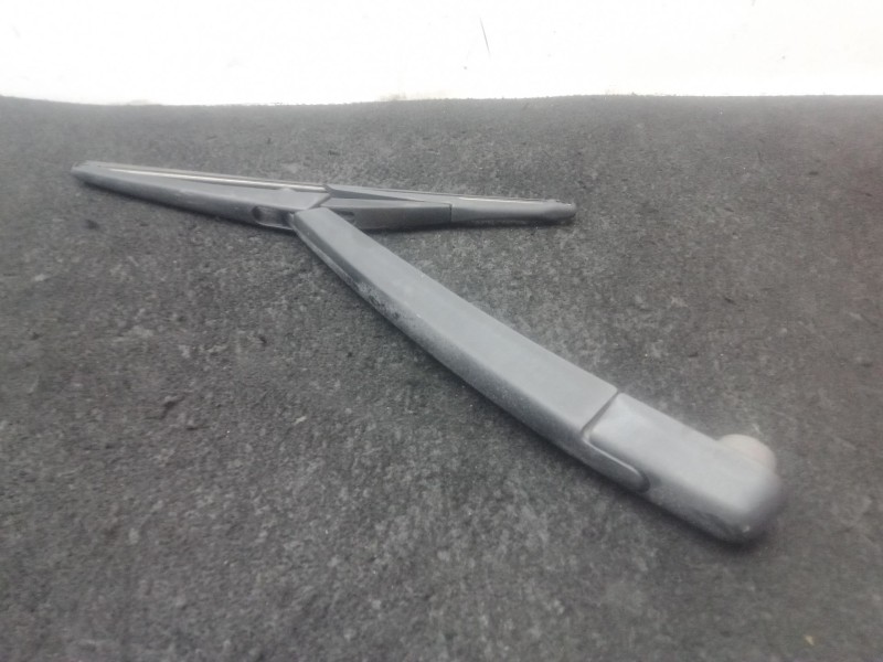 Recambio de brazo limpia trasero para peugeot 3008 i monospace (0u_) 2.0 hdi 150 / bluehdi 150 referencia OEM IAM 968041080 VALE