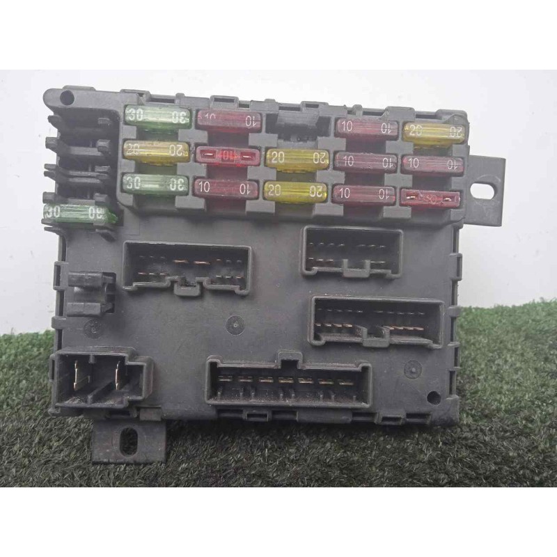 Recambio de caja reles / fusibles para alfa romeo 156 1.9 jtd cat referencia OEM IAM 60679160  