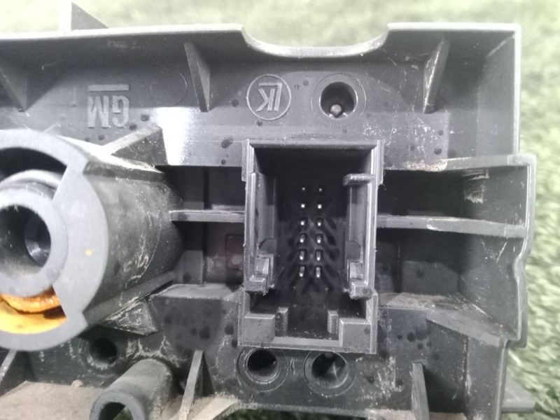 Recambio de mando luces para opel vectra c (z02) 1.9 cdti (f69) referencia OEM IAM SIN REFERENCIA MANDO.DOBLE VECTRA.C