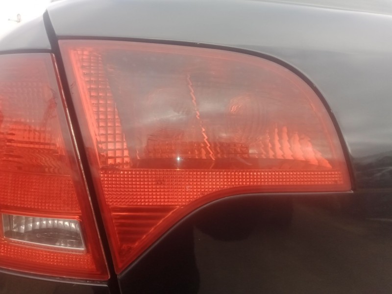 Recambio de piloto trasero izquierdo interior para audi a4 b7 avant (8ed) 2.0 tdi referencia OEM IAM   