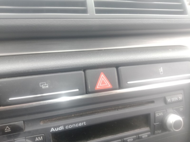 Recambio de warning para audi a4 b7 avant (8ed) 2.0 tdi referencia OEM IAM   