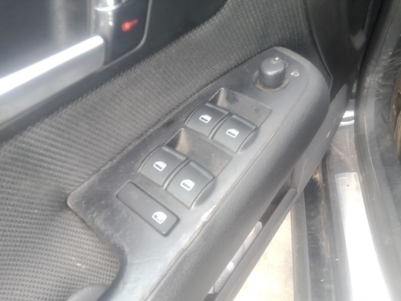 Recambio de mando elevalunas delantero izquierdo para audi a4 b7 avant (8ed) 2.0 tdi referencia OEM IAM   