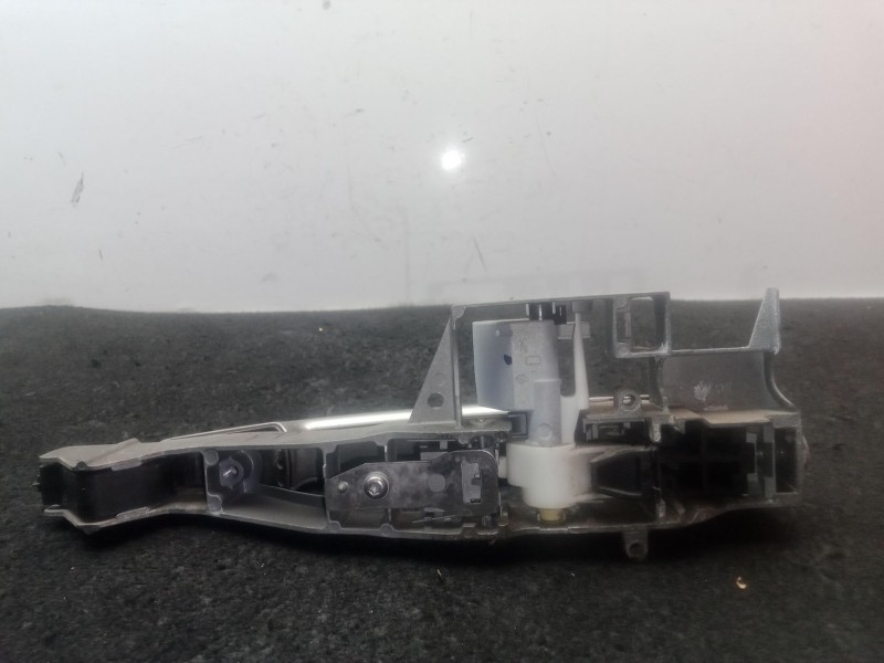 Recambio de maneta exterior delantera derecha para peugeot 3008 i monospace (0u_) 2.0 hdi 150 / bluehdi 150 referencia OEM IAM 9