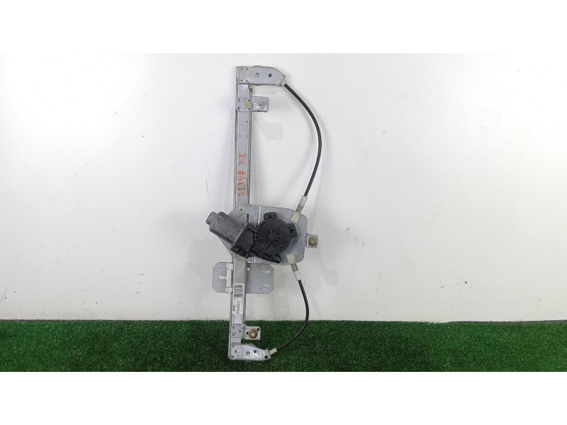 Recambio de elevalunas delantero izquierdo para dacia logan 1.4 cat referencia OEM IAM   