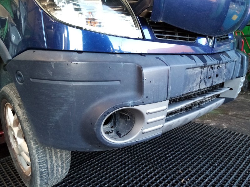 Recambio de paragolpes delantero para renault kangoo (kc0/1_) 1.9 dci 4x4 referencia OEM IAM   