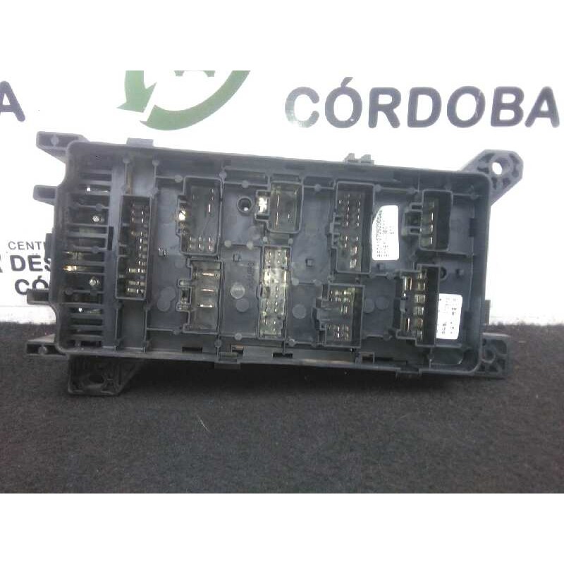 Recambio de caja reles / fusibles para kia sorento 2.5 crdi referencia OEM IAM 911613E011  