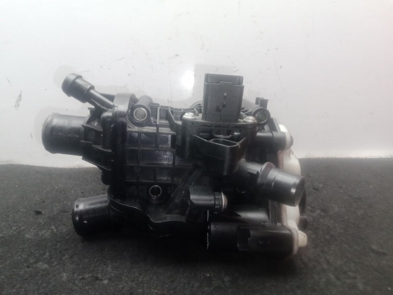 Recambio de termostato para ford mondeo v hatchback (ce) 2.0 tdci referencia OEM IAM .  