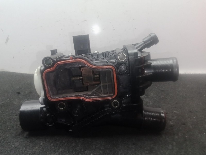 Recambio de termostato para ford mondeo v hatchback (ce) 2.0 tdci referencia OEM IAM .  