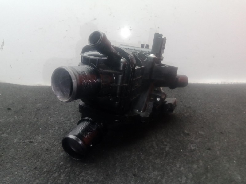 Recambio de termostato para ford mondeo v hatchback (ce) 2.0 tdci referencia OEM IAM .  