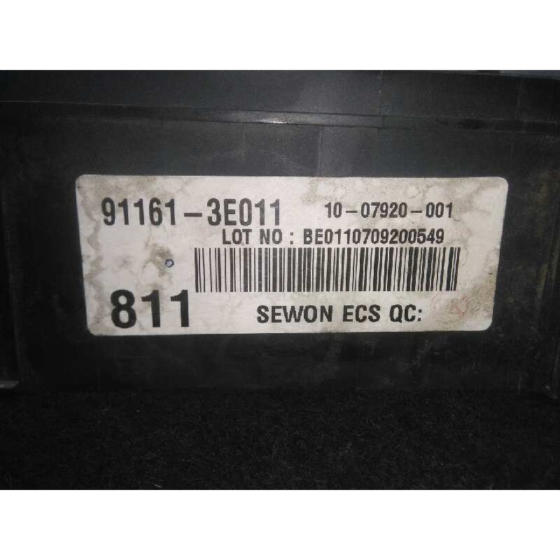 Recambio de caja reles / fusibles para kia sorento 2.5 crdi referencia OEM IAM 911613E011  