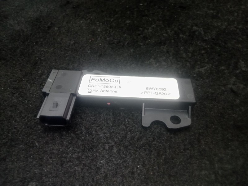 Recambio de antena para ford mondeo v hatchback (ce) 2.0 tdci referencia OEM IAM DS7T15603CA - 5WY8692 FOMOCO 