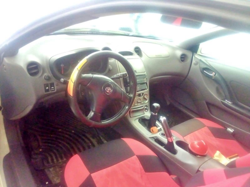 toyota celica coupé (_t23_) del año 2000