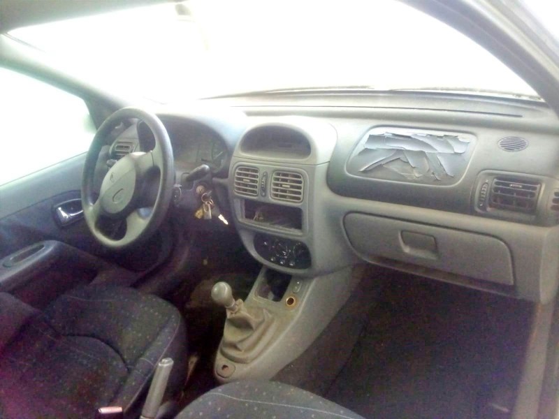 renault clio ii (bb_, cb_) del año 2001