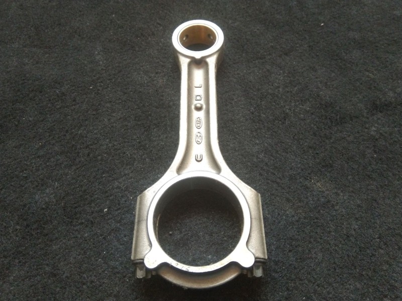 Recambio de biela para kia cee´d 1.6 crdi cat referencia OEM IAM D4FBL  