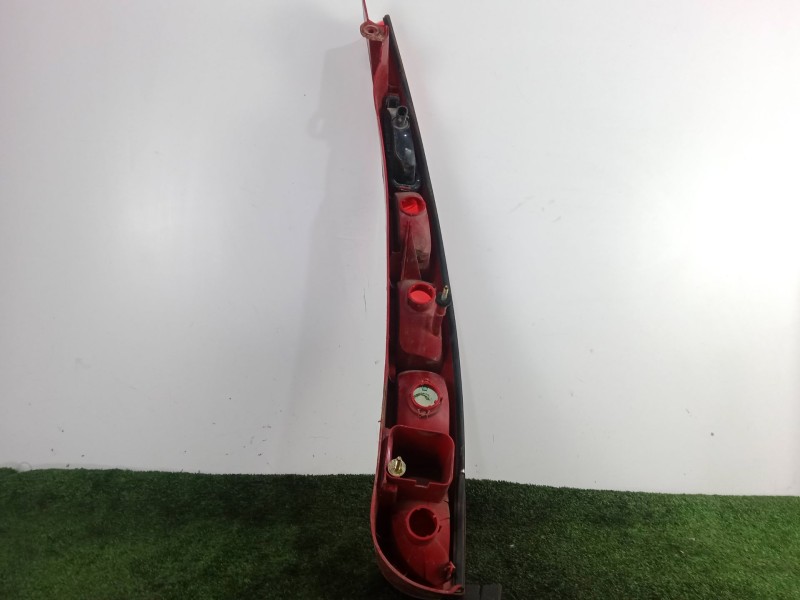 Recambio de piloto trasero izquierdo para citroën c8 2.2 hdi fap cat (4hw) referencia OEM IAM 2552  SIN.PORTALAMPARAS