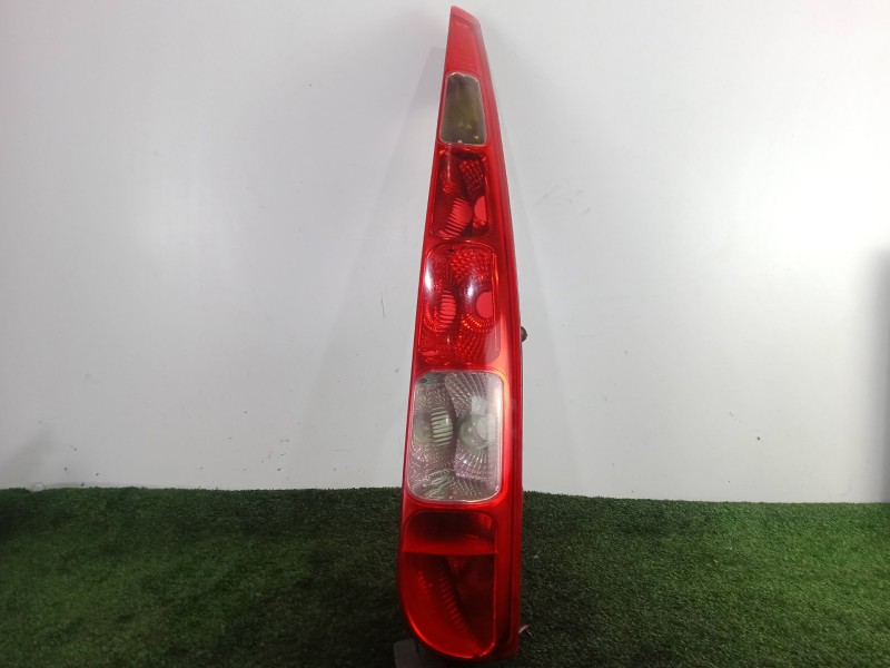 Recambio de piloto trasero derecho para citroën c8 2.2 hdi fap cat (4hw) referencia OEM IAM 25520202  SIN.PORTALAMPARAS