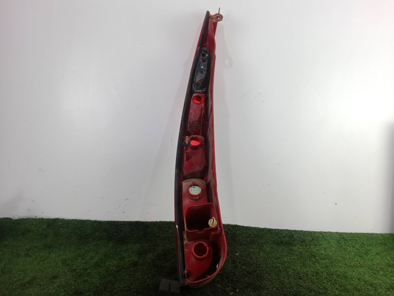 Recambio de piloto trasero derecho para citroën c8 2.2 hdi fap cat (4hw) referencia OEM IAM 25520202  SIN.PORTALAMPARAS