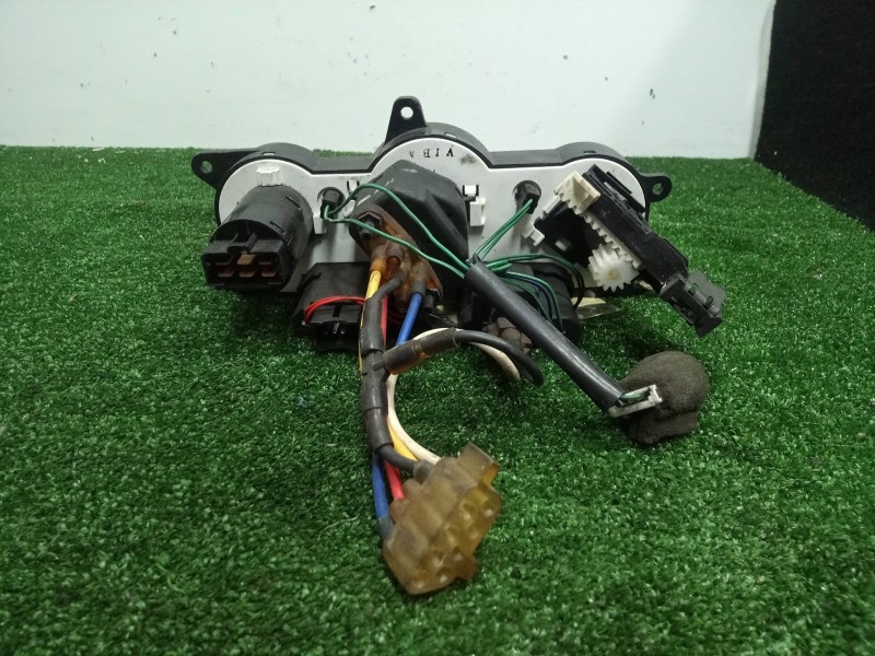 Recambio de mando calefaccion / aire acondicionado para hyundai coupe (rd) 1.6 16v cat referencia OEM IAM NOTIENEREFERENCIA BIFA