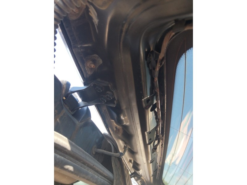 Recambio de porton trasero para ssangyong rodius 2.7 turbodiesel cat referencia OEM IAM   