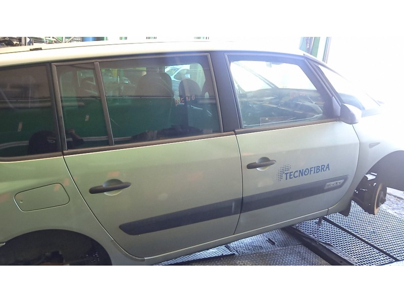 Recambio de puerta trasera derecha para renault espace iv (jk0/1_) 1.9 dci (jk0u) referencia OEM IAM   