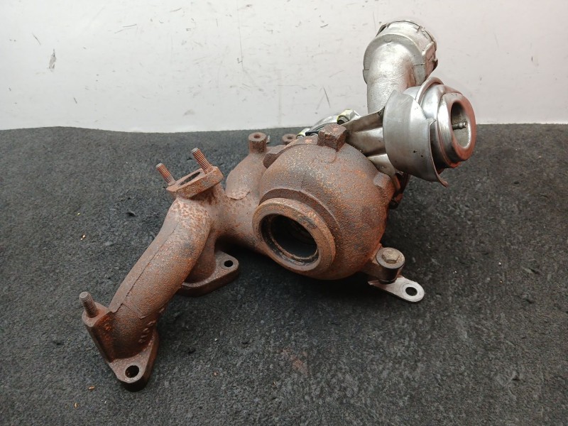 Recambio de turbocompresor para audi a3 (8p1) 2.0 tdi 16v referencia OEM IAM 03G253019A GARRETT PULMON DEFECTUOSO
