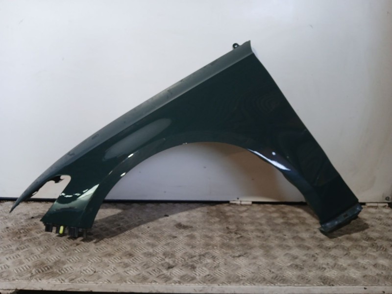 Recambio de aleta delantera izquierda para ford mondeo v hatchback (ce) 2.0 tdci referencia OEM IAM   VERDE