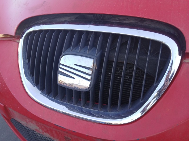 Recambio de rejilla delantera para seat altea (5p1) 2.0 tdi referencia OEM IAM   