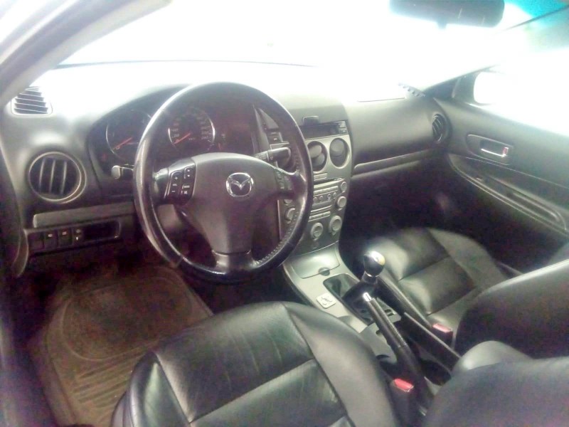 mazda 6 sedán (gg) del año 2004