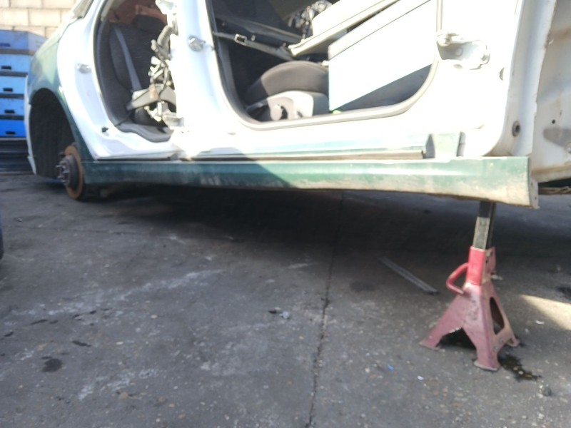 Recambio de faldon lateral para ford mondeo v hatchback (ce) 2.0 tdci referencia OEM IAM   