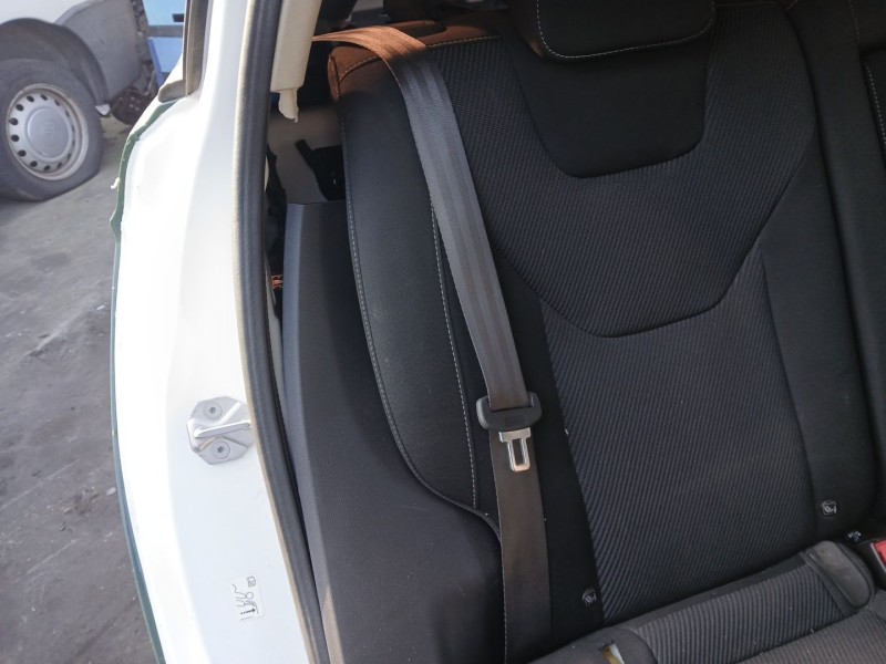 Recambio de cinturon seguridad trasero derecho para ford mondeo v hatchback (ce) 2.0 tdci referencia OEM IAM   