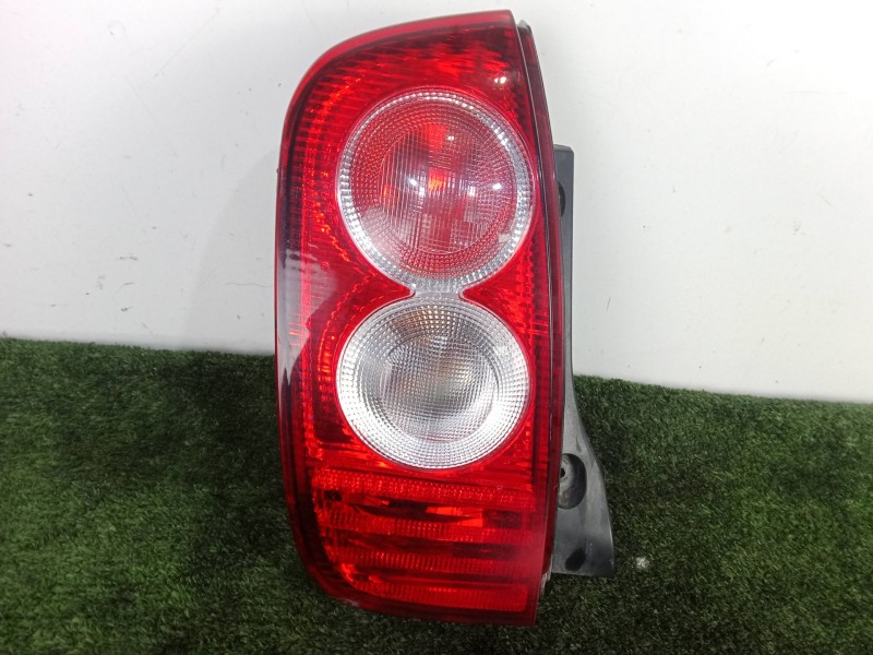 Recambio de piloto trasero izquierdo para nissan micra iii (k12) 1.2 16v referencia OEM IAM 89038563  