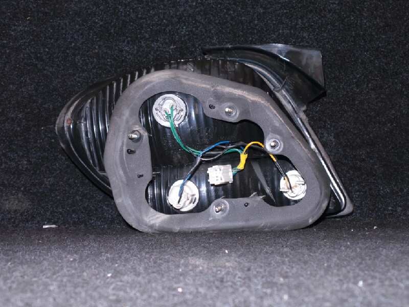 Recambio de piloto trasero derecho para hyundai coupe (rd) 1.6 16v cat referencia OEM IAM  BIFARO 