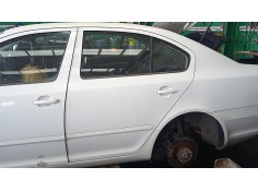 Recambio de puerta trasera izquierda para skoda octavia ii (1z3) 1.6 tdi referencia OEM IAM   