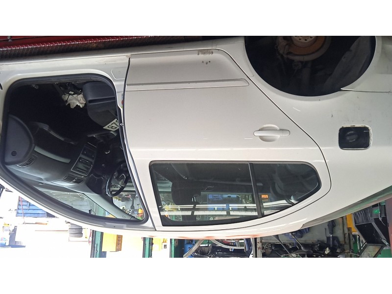 Recambio de puerta trasera derecha para skoda octavia ii (1z3) 1.6 tdi referencia OEM IAM   