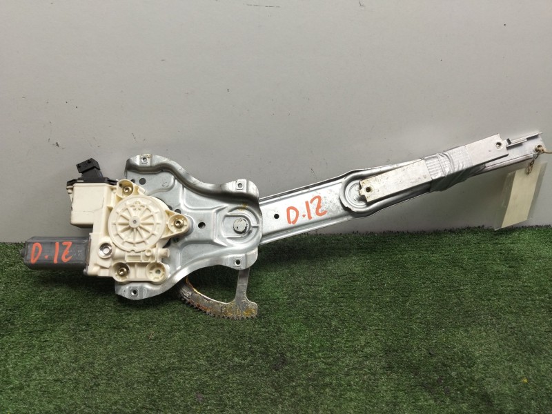 Recambio de elevalunas delantero izquierdo para toyota corolla (_e12_) 2.0 d-4d (cde120r_, cde120l_) referencia OEM IAM  5.PUERT