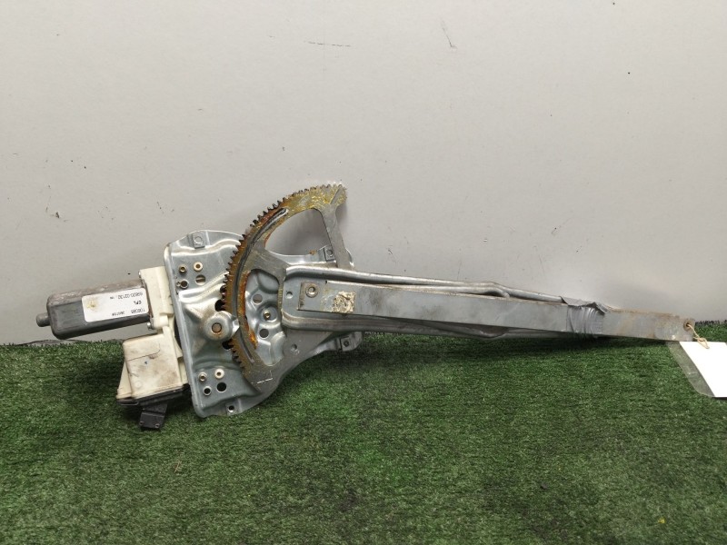 Recambio de elevalunas delantero izquierdo para toyota corolla (_e12_) 2.0 d-4d (cde120r_, cde120l_) referencia OEM IAM  5.PUERT