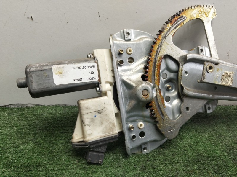 Recambio de elevalunas delantero izquierdo para toyota corolla (_e12_) 2.0 d-4d (cde120r_, cde120l_) referencia OEM IAM  5.PUERT