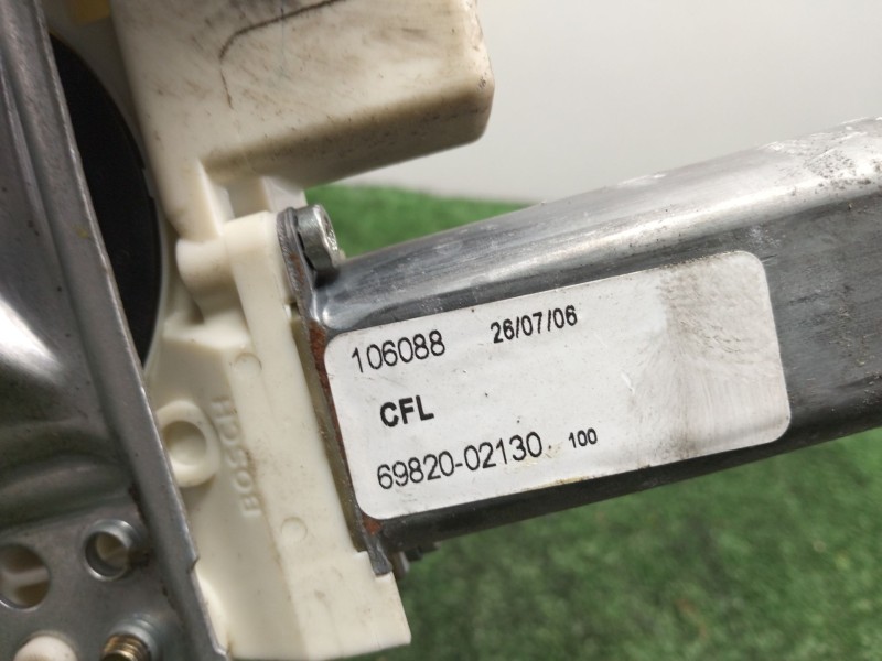 Recambio de elevalunas delantero izquierdo para toyota corolla (_e12_) 2.0 d-4d (cde120r_, cde120l_) referencia OEM IAM  5.PUERT