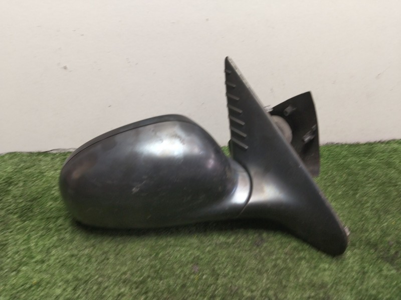 Recambio de retrovisor derecho para peugeot 406 (8b) 1.9 td referencia OEM IAM SIN REFERENCIA MANUAL NEGRO