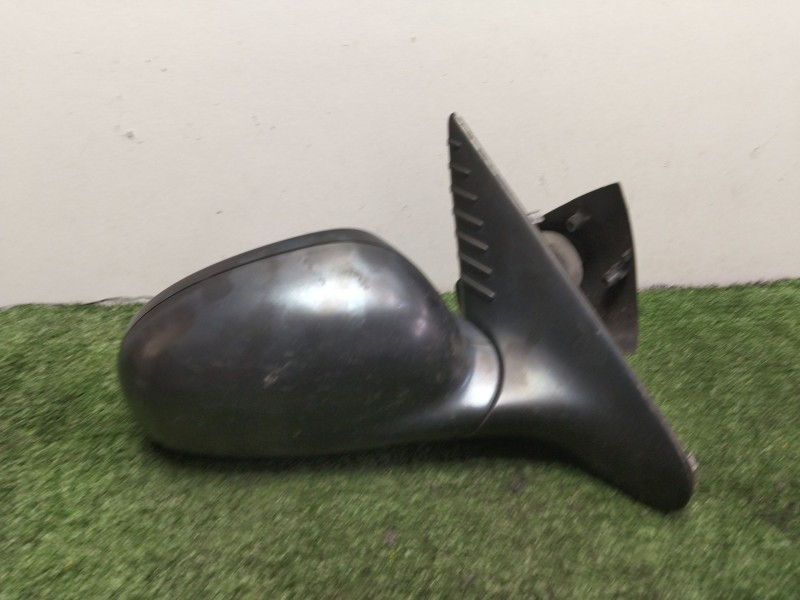 Recambio de retrovisor derecho para peugeot 406 (8b) 1.9 td referencia OEM IAM SIN REFERENCIA MANUAL NEGRO