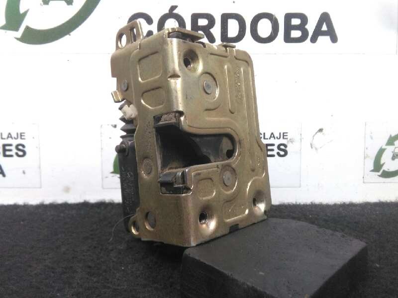 Recambio de cerradura puerta trasera derecha para iveco daily chasis- cabina (1999 =>) 2.3 hpi referencia OEM IAM  CON CIERRE EL