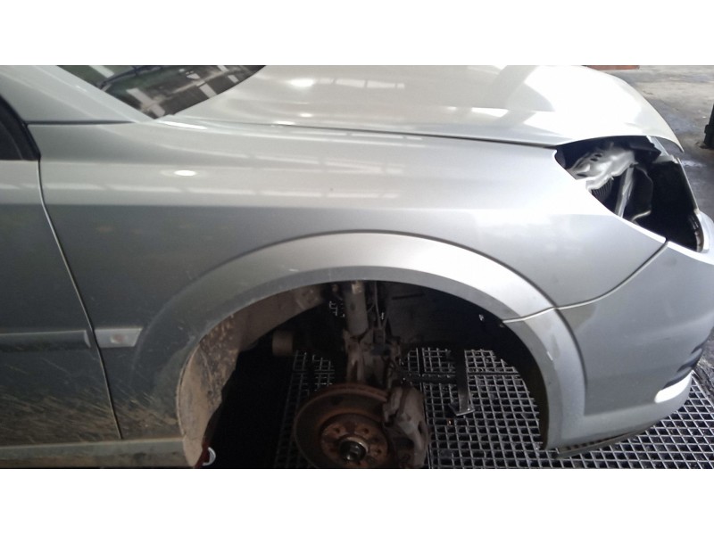 Recambio de aleta delantera derecha para opel vectra c gts (z02) 1.9 cdti (f68) referencia OEM IAM   