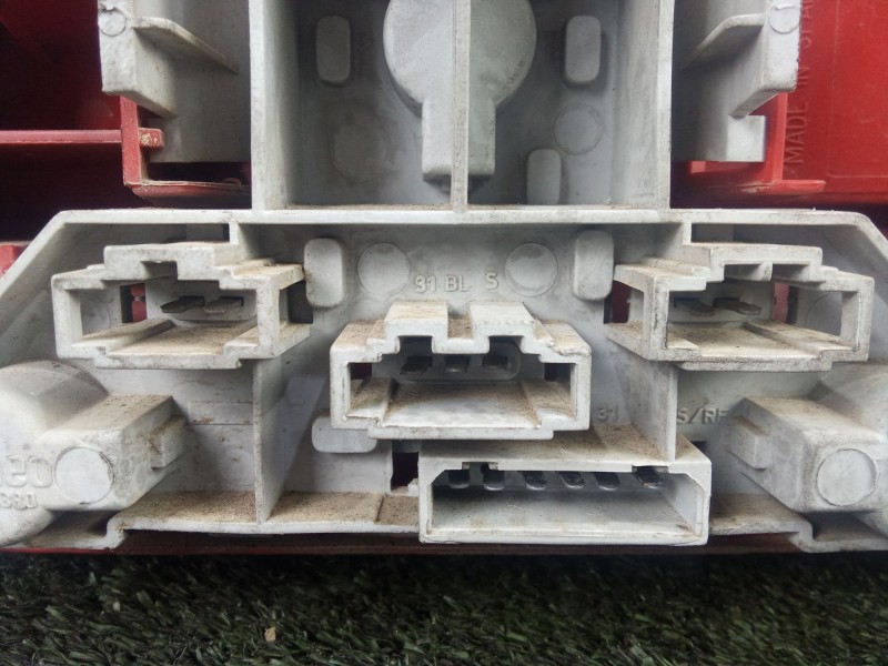 Recambio de piloto trasero izquierdo para volkswagen golf iv (1j1) 1.4 16v referencia OEM IAM 89397262 AMBAR 