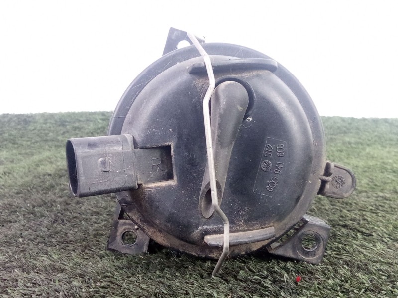 Recambio de faro antiniebla derecho para volkswagen polo iv (9n_, 9a_) 1.4 16v referencia OEM IAM 6Q0941700 H3 