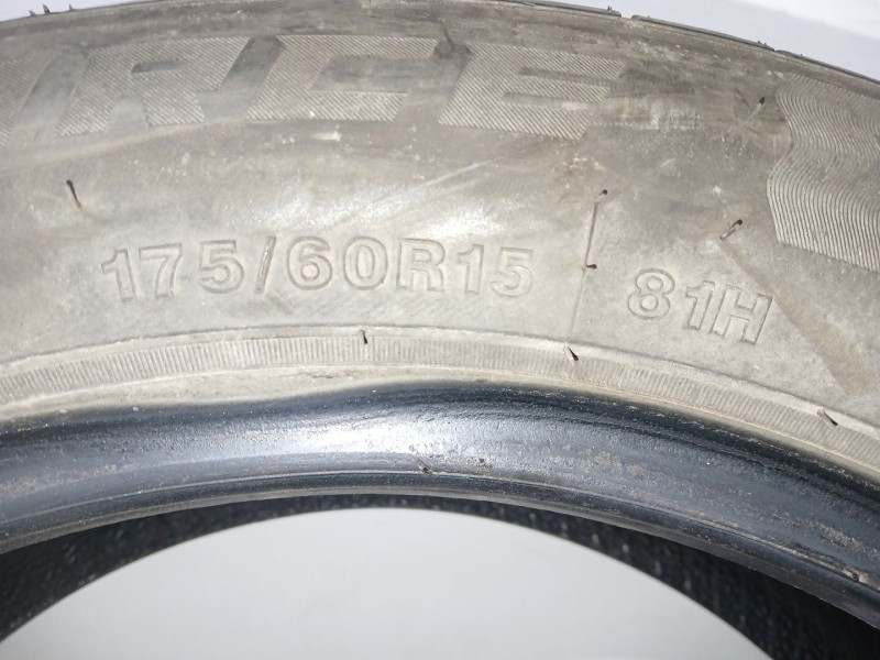 Recambio de pareja neumaticos para nissan micra iii (k12) 1.2 16v referencia OEM IAM 175/60R15 - 81H CATCHTFORS 81H - TURISMO